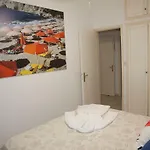 Gallery *